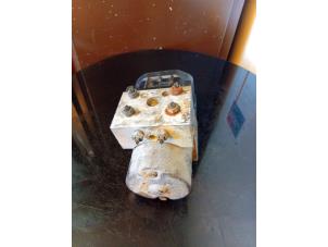 Gebruikte ABS Pomp Suzuki Swift (SF310/413) 1.0i 5-Drs. Prijs € 40,00 Margeregeling aangeboden door Umit Sloperij