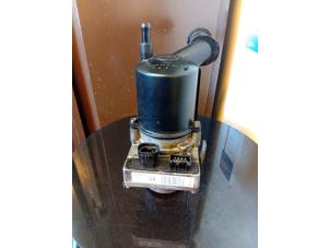 Gebruikte Pomp Servo Peugeot 307 (3A/C/D) 1.4 16V Prijs € 75,00 Margeregeling aangeboden door Umit Sloperij