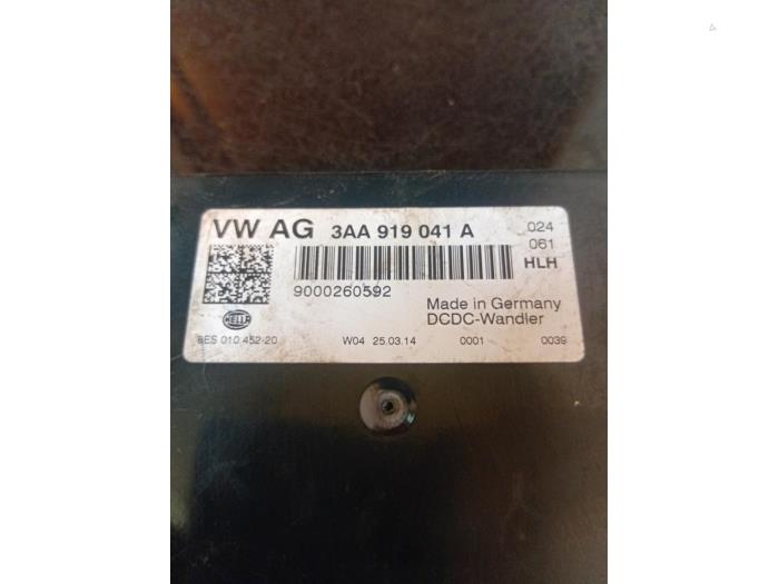 Central electronic module van een Volkswagen Transporter/Caravelle T6 2.0 TDI 204 2016
