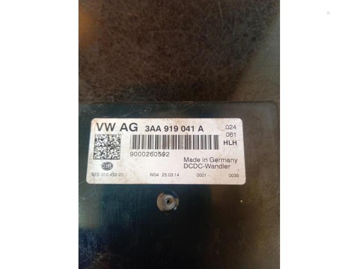 Central electronic module van een Volkswagen Transporter/Caravelle T6 2.0 TDI 204 2016