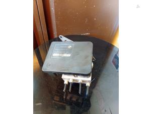 Gebruikte ABS Pomp BMW 1 serie (E87/87N) 118d 16V Prijs € 40,00 Margeregeling aangeboden door Umit Sloperij