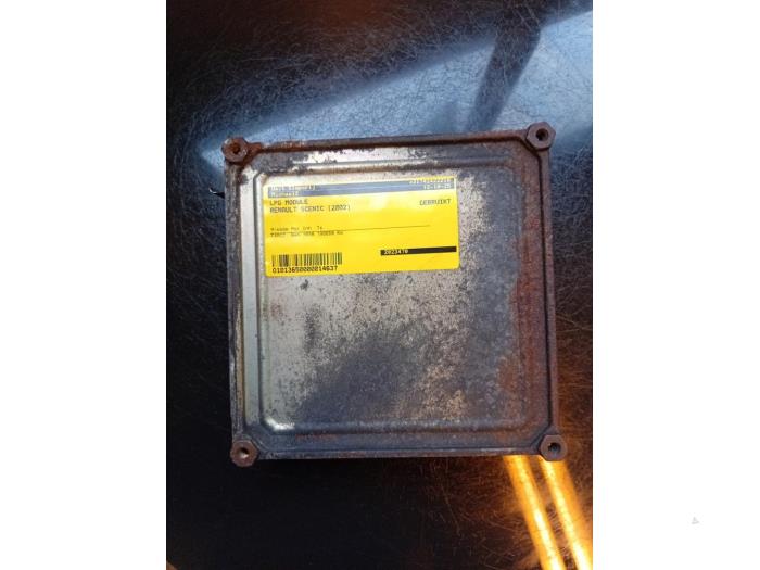 Gebruikte LPG Module Renault Scénic I (JA) 2.0 16V IDE Prijs € 50,00 Margeregeling aangeboden door Umit Sloperij