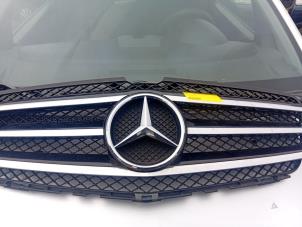 Gebruikte Grille Mercedes R (W251) 3.0 300 CDI 24V BlueEFFICIENCY Prijs € 100,00 Margeregeling aangeboden door Umit Sloperij