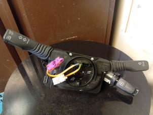 Gebruikte Licht + Raw Schakelaar Opel Zafira (M75) 1.6 16V Prijs € 80,00 Margeregeling aangeboden door Umit Sloperij