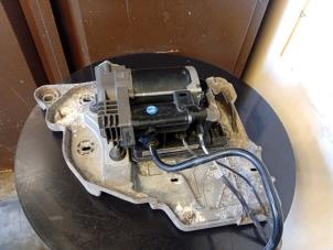 Gebruikte Luchtpomp (Vering) Citroen C4 Grand Picasso (UA) 1.6 HDiF 16V 110 Prijs € 120,00 Margeregeling aangeboden door Umit Sloperij