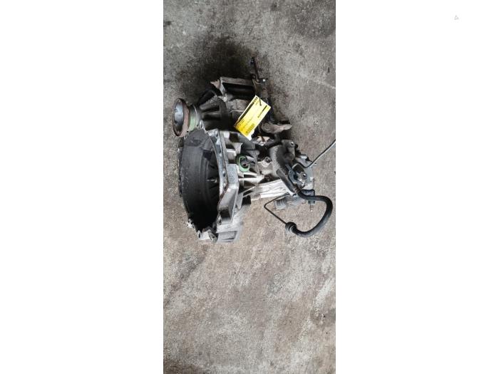 Gebruikte Versnellingsbak Volkswagen Golf IV Variant (1J5) 1.6 16V Prijs € 150,00 Margeregeling aangeboden door Umit Sloperij
