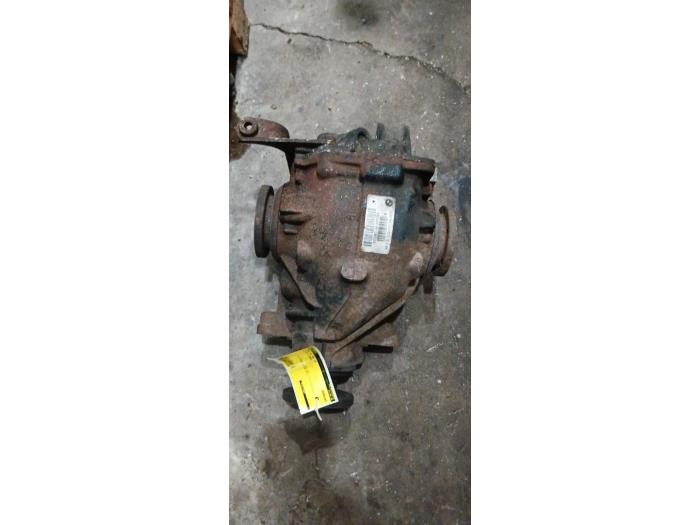 Gebruikte Cardanklok achter BMW 3 serie (E46/4) 320d 16V Prijs € 100,00 Margeregeling aangeboden door Umit Sloperij
