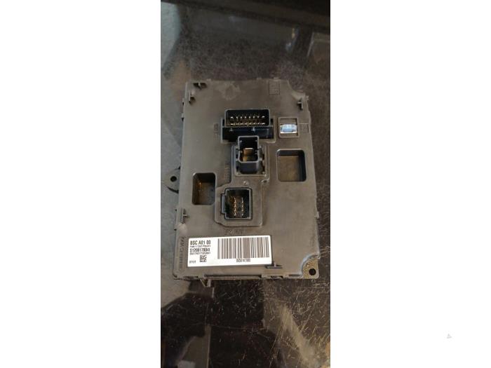 Module Bodycontrol van een Peugeot 307 SW (3H) 2.0 16V 2007