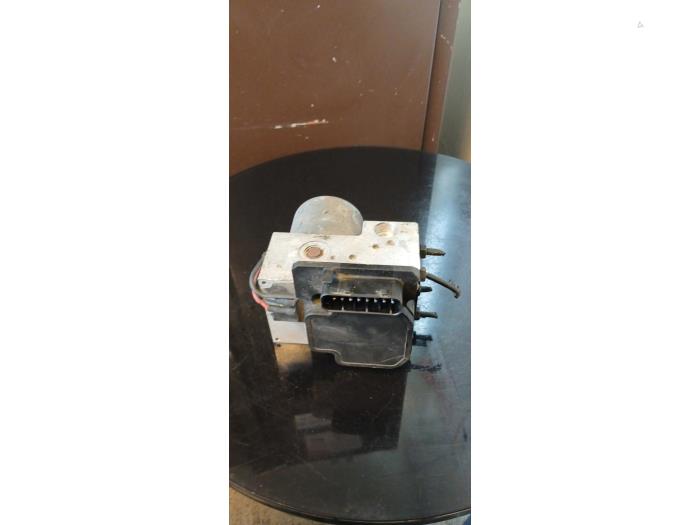 Gebruikte ABS Pomp Audi A6 (C5) 2.4 V6 30V Prijs € 75,00 Margeregeling aangeboden door Umit Sloperij