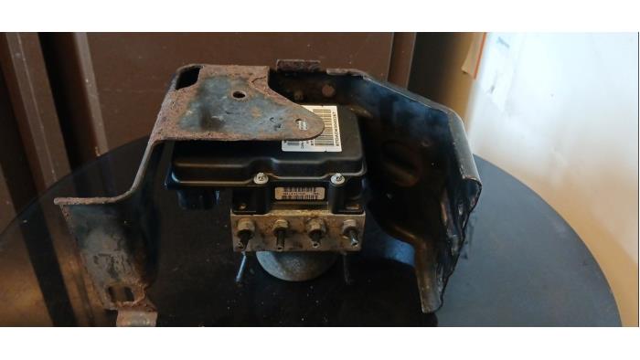 Gebruikte ABS Pomp Citroen C4 Berline (LC) 1.6 HDi 16V Prijs € 70,00 Margeregeling aangeboden door Umit Sloperij