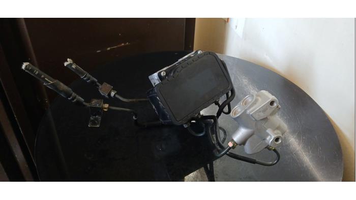 Gebruikte ABS Pomp Honda Jazz (GE6/GE8/GG/GP) 1.4 VTEC 16V Prijs € 150,00 Margeregeling aangeboden door Umit Sloperij