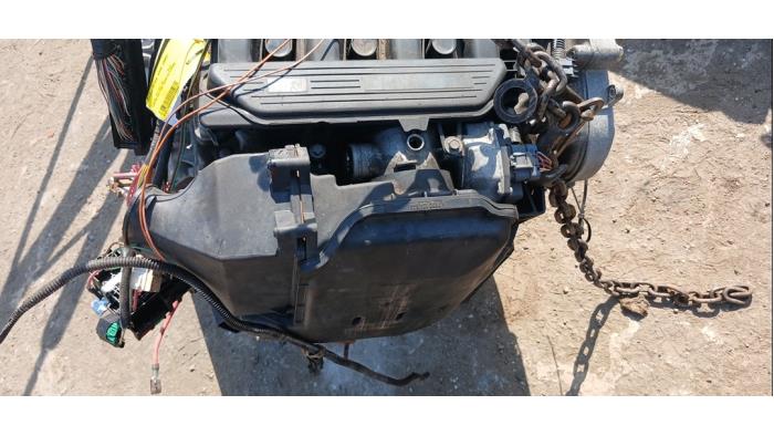 Motor van een Renault Scénic I (JA) 1.6 16V Bifuel 2003