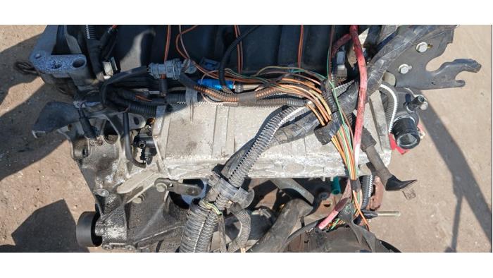 Motor van een Renault Scénic I (JA) 1.6 16V Bifuel 2003