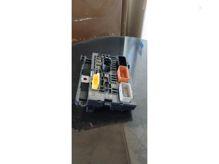 Gebruikte Computer Motormanagement Peugeot 308 SW (4E/H) 1.6 VTI 16V Prijs € 100,00 Margeregeling aangeboden door Umit Sloperij
