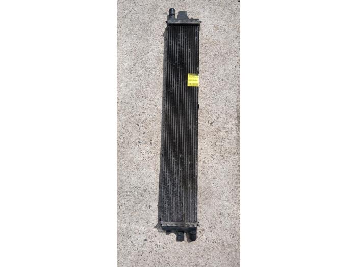 Gebruikte Intercooler Renault Master III (FV) 2.3 dCi 145 16V FWD Prijs € 70,00 Margeregeling aangeboden door Umit Sloperij