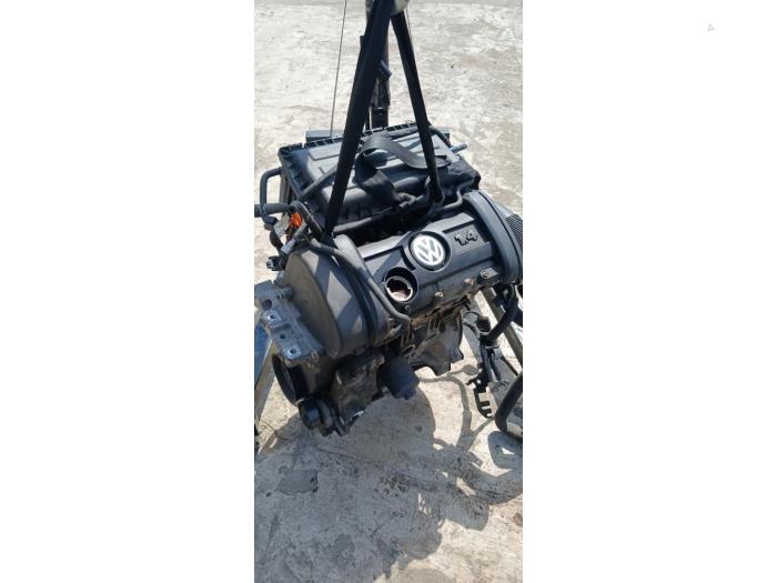 Gebruikte Motor Volkswagen Polo IV (9N1/2/3) 1.4 16V BiFuel Prijs € 350,00 Margeregeling aangeboden door Umit Sloperij