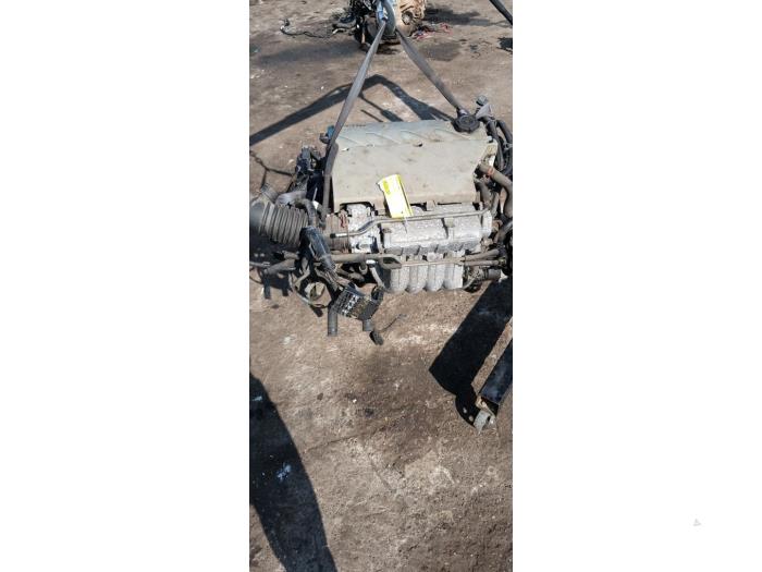 Gebruikte Motor Mitsubishi Grandis (NA) 2.4 16V MIVEC Prijs € 400,00 Margeregeling aangeboden door Umit Sloperij