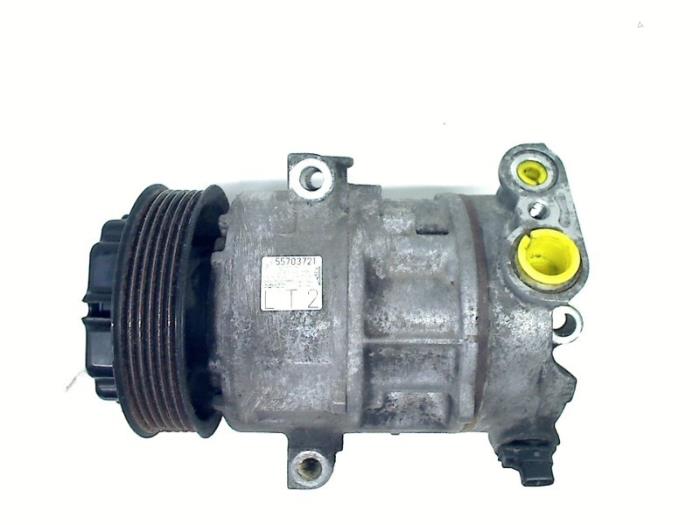 Gebruikte Aircopomp Opel Corsa D 1.3 CDTi 16V Ecotec Prijs € 40,00 Margeregeling aangeboden door Autohandel & Demontage Weteringbrug