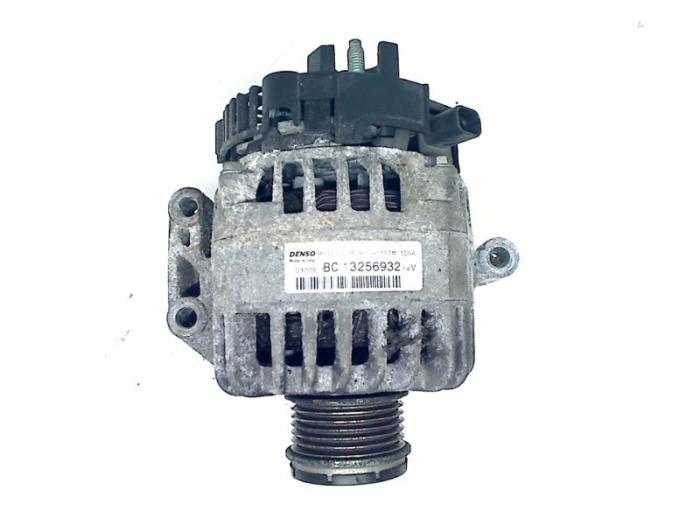 Gebruikte Dynamo Opel Corsa D 1.3 CDTi 16V Ecotec Prijs € 30,00 Margeregeling aangeboden door Autohandel & Demontage Weteringbrug