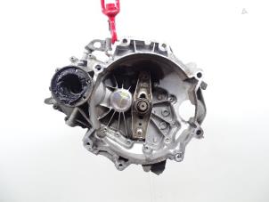 Gebruikte Versnellingsbak Volkswagen Polo IV (9N1/2/3) 1.2 12V Prijs € 150,00 Margeregeling aangeboden door Autohandel & Demontage Weteringbrug