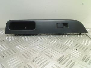 Gebruikte Ruit schakelaar elektrisch Suzuki Swift (ZA/ZC/ZD1/2/3/9) 1.5 VVT 16V Prijs € 20,00 Margeregeling aangeboden door Autohandel & Demontage Weteringbrug