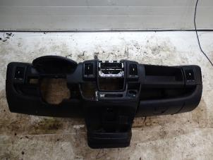 Gebruikte Dashboard Peugeot Boxer (U9) 2.0 BlueHDi 130 Prijs € 300,00 Margeregeling aangeboden door Autohandel & Demontage Weteringbrug