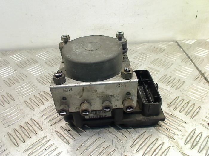 Gebruikte ABS Pomp Fiat 500 (312) 1.3 MJTD 16V Prijs € 40,00 Margeregeling aangeboden door Autohandel & Demontage Weteringbrug
