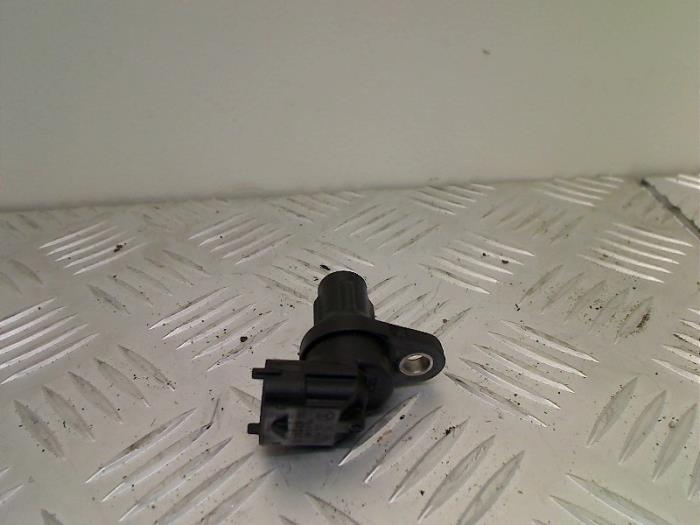 Gebruikte Sensor Nokkenas Mercedes C Estate (S204) 2.5 C-230 V6 24V Prijs € 10,00 Margeregeling aangeboden door Autohandel & Demontage Weteringbrug