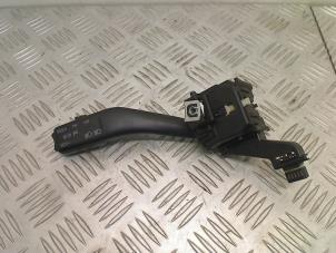 Gebruikte Schakelaar (diversen) Volkswagen Golf V (1K1) 1.9 TDI Prijs € 15,00 Margeregeling aangeboden door Autohandel & Demontage Weteringbrug