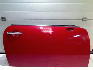Gebruikte Deur 2Deurs rechts BMW Mini One/Cooper (R50) 1.6 16V Cooper Prijs € 100,00 Margeregeling aangeboden door Autohandel & Demontage Weteringbrug