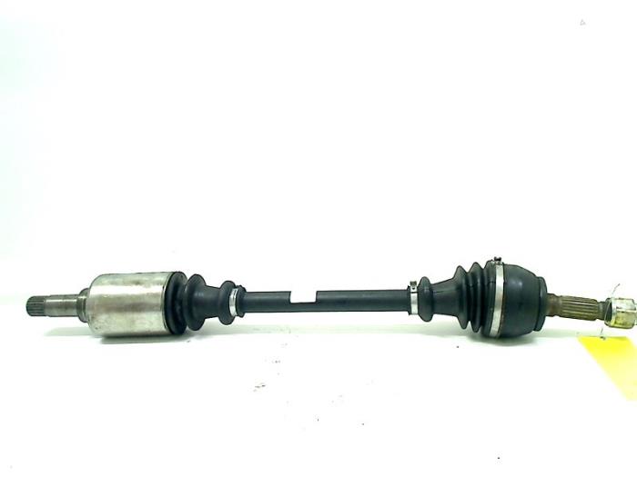 Gebruikte Aandrijfas links-voor Citroen AX 14 4x4 Kat. Prijs € 50,00 Margeregeling aangeboden door Autohandel & Demontage Weteringbrug