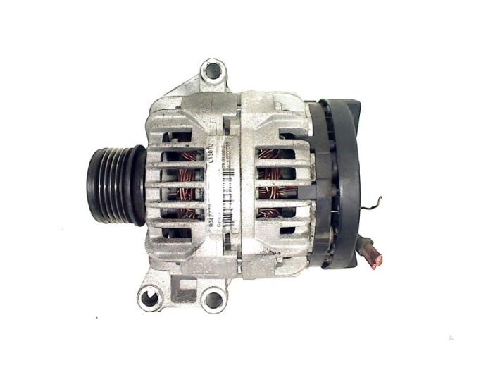Gebruikte Dynamo Renault Megane Break/Grandtour (KA) 1.4 16V Prijs € 40,00 Margeregeling aangeboden door Autohandel & Demontage Weteringbrug