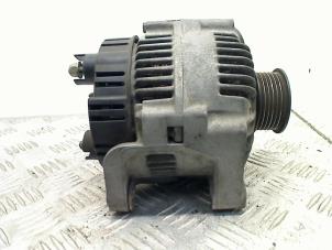 Gebruikte Alternator Renault Scénic I (JA) 1.6 16V Prijs € 30,00 Margeregeling aangeboden door Autohandel & Demontage Weteringbrug