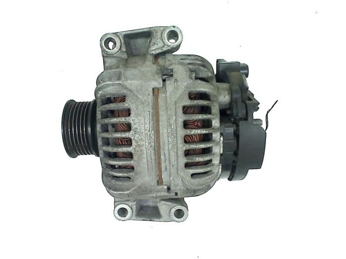 Gebruikte Dynamo Audi A4 Avant (B6) 1.8 T 20V Prijs € 40,00 Margeregeling aangeboden door Autohandel & Demontage Weteringbrug