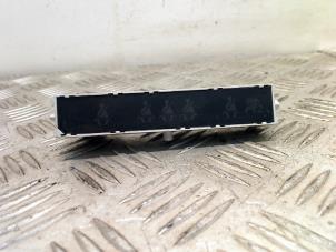 Gebruikte Display Interieur Peugeot 207/207+ (WA/WC/WM) 1.6 16V VTi Prijs € 20,00 Margeregeling aangeboden door Autohandel & Demontage Weteringbrug