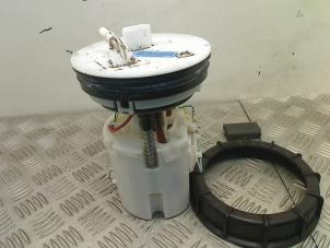 Gebruikte Tank element Pomp Ford Fiesta 6 (JA8) 1.25 16V Prijs € 30,00 Margeregeling aangeboden door Autohandel & Demontage Weteringbrug