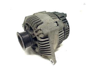 Gebruikte Dynamo Renault Megane (EA) 2.0i Prijs € 30,00 Margeregeling aangeboden door Autohandel & Demontage Weteringbrug