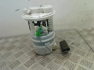 Gebruikte Brandstofpomp Elektrisch Dacia Logan MCV (KS) 1.6 Prijs € 30,00 Margeregeling aangeboden door Autohandel & Demontage Weteringbrug