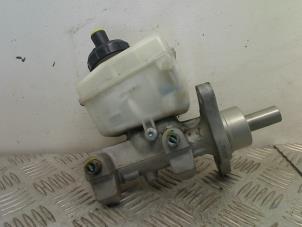 Gebruikte Hoofdremcilinder Dacia Logan MCV (KS) 1.6 Prijs € 30,00 Margeregeling aangeboden door Autohandel & Demontage Weteringbrug