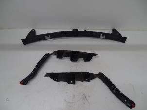 Gebruikte Bumperbalk achter Opel Corsa D 1.2 16V Prijs € 30,00 Margeregeling aangeboden door Autohandel & Demontage Weteringbrug