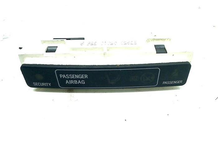 Gebruikte Display Interieur Toyota Avensis Wagon (T27) 2.0 16V D-4D-F Prijs € 20,00 Margeregeling aangeboden door Autohandel & Demontage Weteringbrug