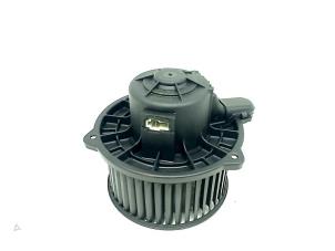 Gebruikte Chaufage Ventilatiemotor Kia Picanto (BA) 1.1 12V Prijs € 20,00 Margeregeling aangeboden door Autohandel & Demontage Weteringbrug