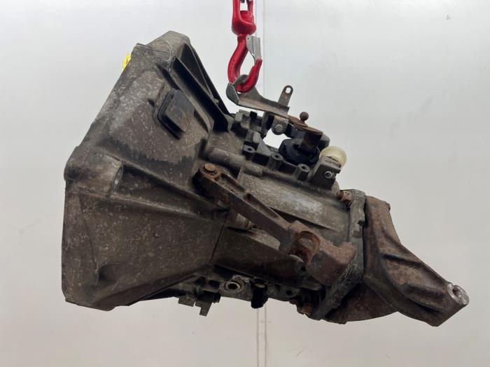 Gebruikte Versnellingsbak Fiat Barchetta (183) 1.8 16V Prijs € 200,00 Margeregeling aangeboden door Autohandel & Demontage Weteringbrug