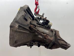 Gebruikte Versnellingsbak Fiat Barchetta (183) 1.8 16V Prijs € 200,00 Margeregeling aangeboden door Autohandel & Demontage Weteringbrug