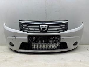 Gebruikte Bumper voor Dacia Sandero I (BS) 1.4 Prijs € 100,00 Margeregeling aangeboden door Autohandel & Demontage Weteringbrug