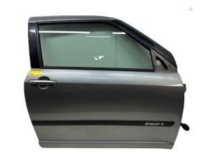 Gebruikte Portier 2Deurs rechts Suzuki Swift (ZA/ZC/ZD1/2/3/9) 1.3 VVT 16V Prijs € 100,00 Margeregeling aangeboden door Autohandel & Demontage Weteringbrug