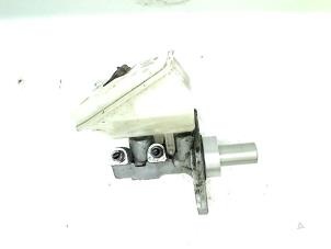 Gebruikte Hoofdremcilinder Citroen Berlingo 1.6 Hdi, BlueHDI 75 Prijs € 30,00 Margeregeling aangeboden door Autohandel & Demontage Weteringbrug