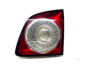 Gebruikte Achterlicht rechts Volkswagen Golf Plus (5M1/1KP) 1.9 TDI 90 Prijs € 25,00 Margeregeling aangeboden door Autohandel & Demontage Weteringbrug