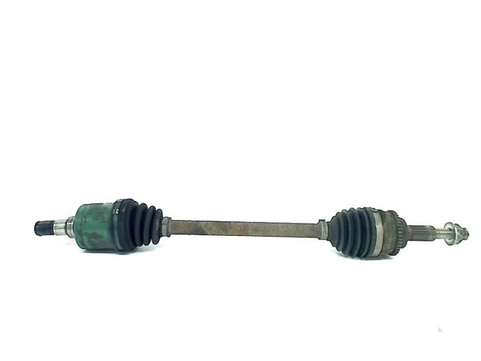 Gebruikte Steekas links-voor Suzuki Swift (ZA/ZC/ZD1/2/3/9) 1.3 VVT 16V Prijs € 30,00 Margeregeling aangeboden door Autohandel & Demontage Weteringbrug