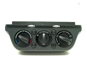 Gebruikte Kachel Bedieningspaneel Suzuki Swift (ZA/ZC/ZD1/2/3/9) 1.3 VVT 16V Prijs € 20,00 Margeregeling aangeboden door Autohandel & Demontage Weteringbrug